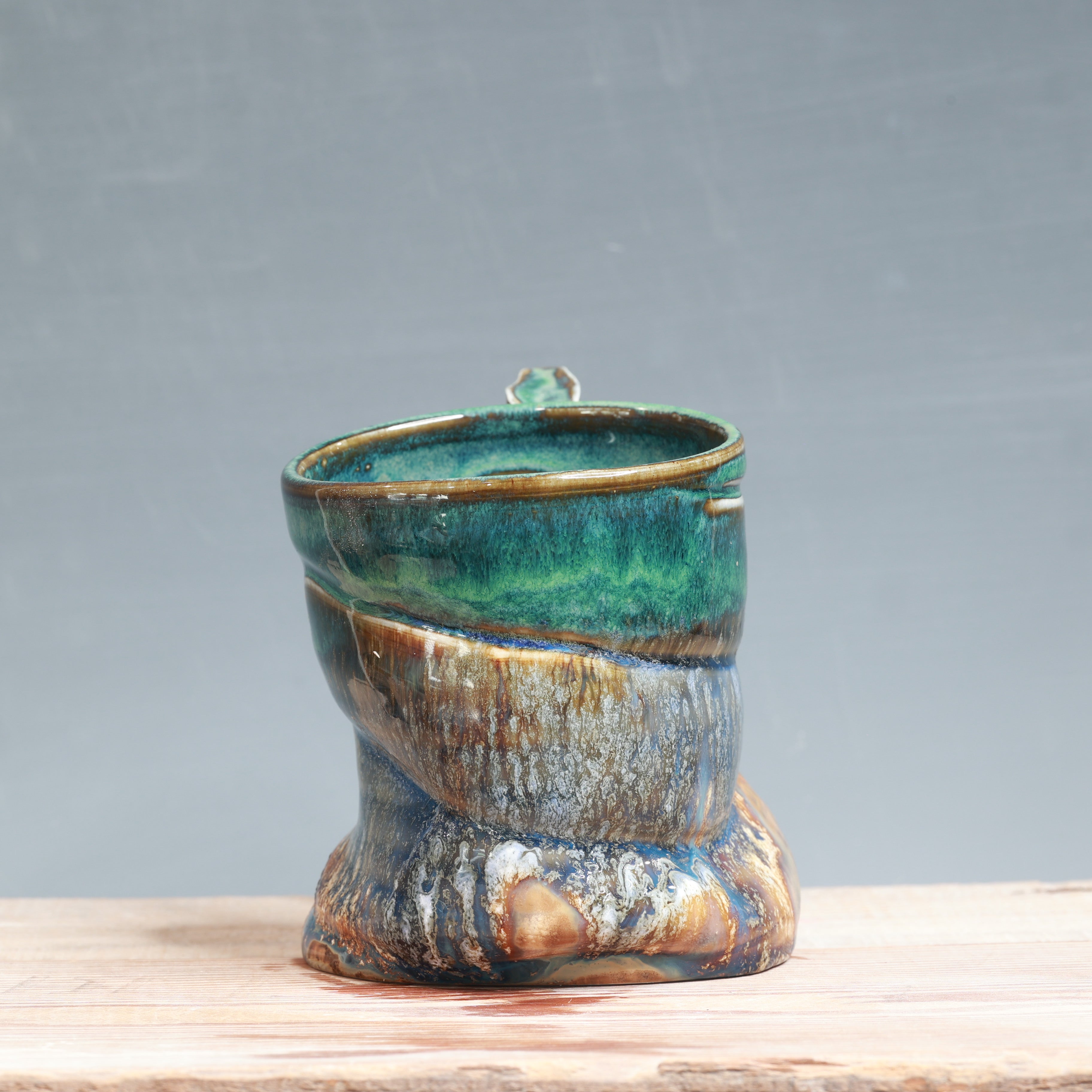 DROP mug - Blue Surf and Sandstone 12-13 oz