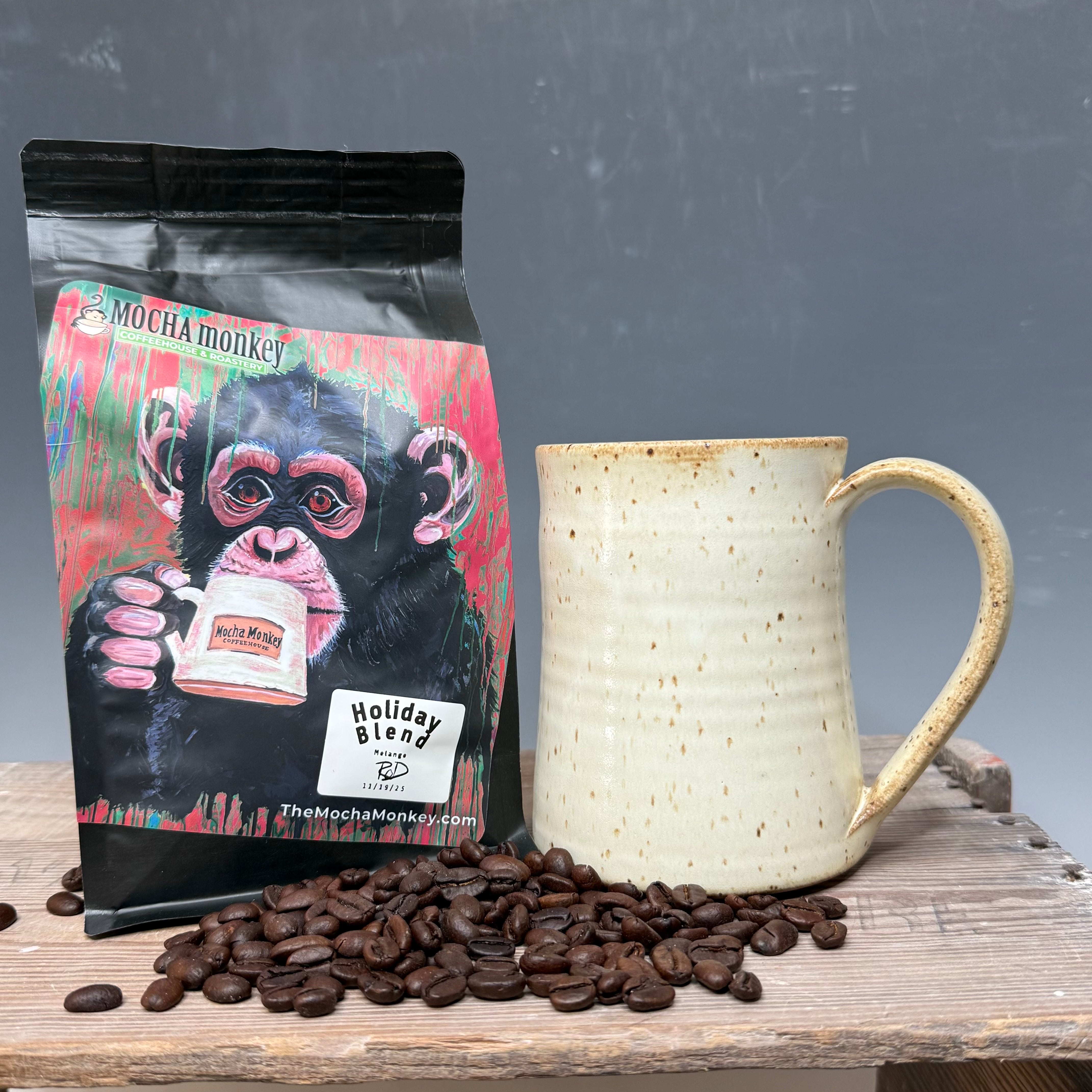 Holiday Blend Coffee Beans and Mug Bundle - 22-23 oz. Mug