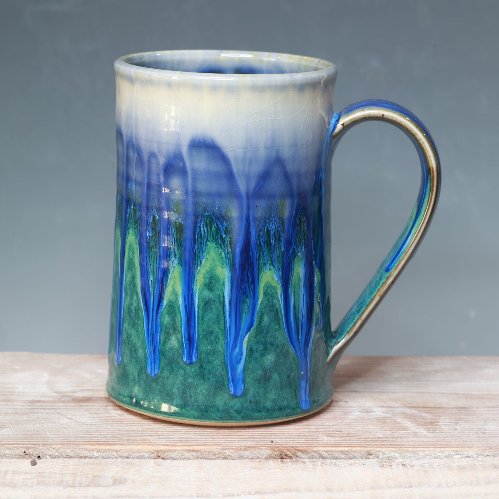Alabaster over Blue Surf mug 25 oz.