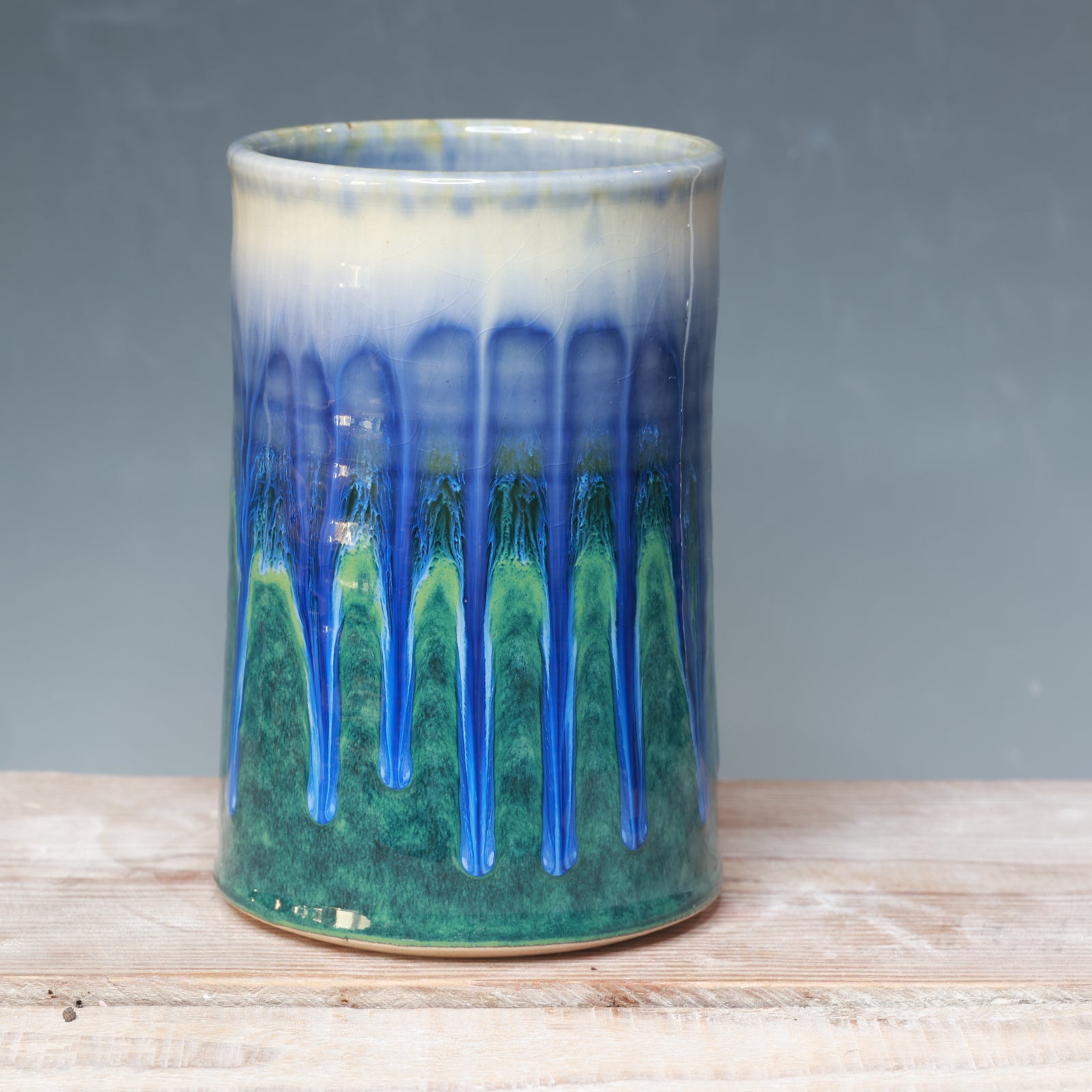 Alabaster over Blue Surf mug 25 oz.