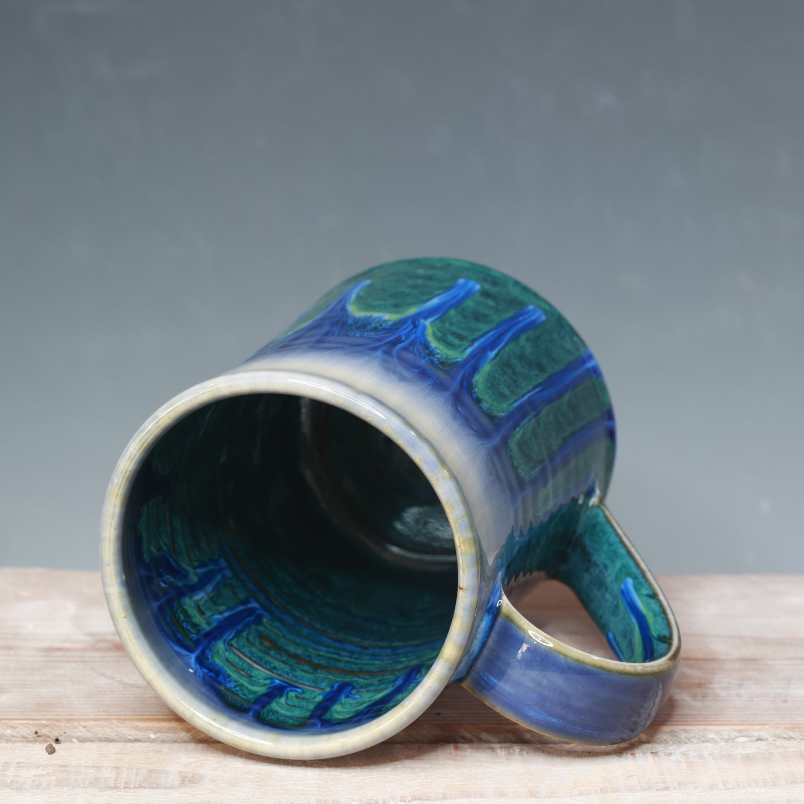 Alabaster over Blue Surf mug 25 oz.