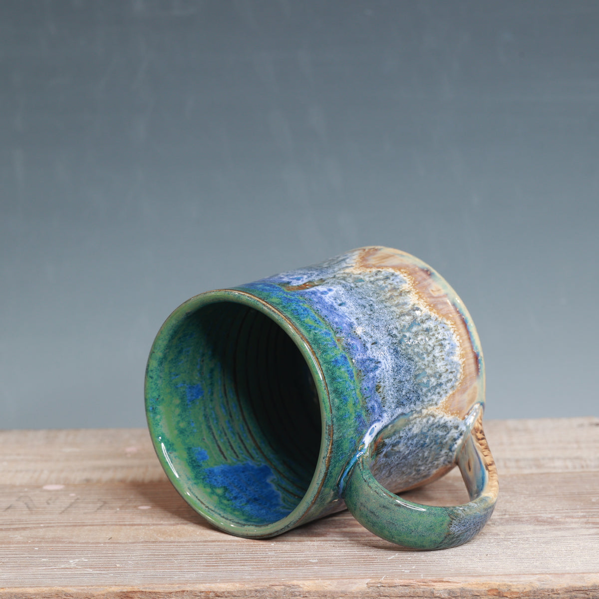 Blue surf and Sandstone Beach 17-18 oz.